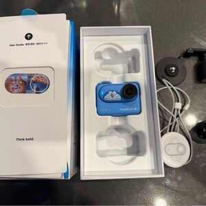 like new Insta360 Go 3S 128GB Doraemon Edition
